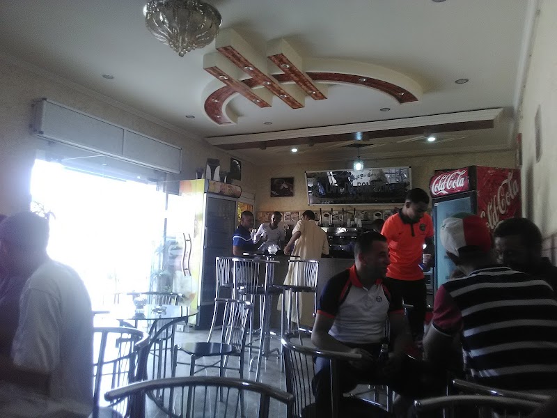 Cafe du Bonheur