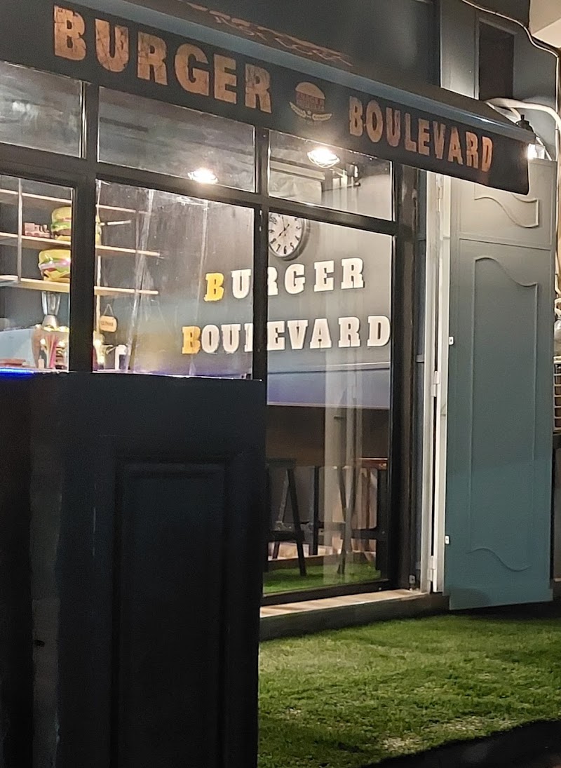 Burger Boulevard Tazmalt