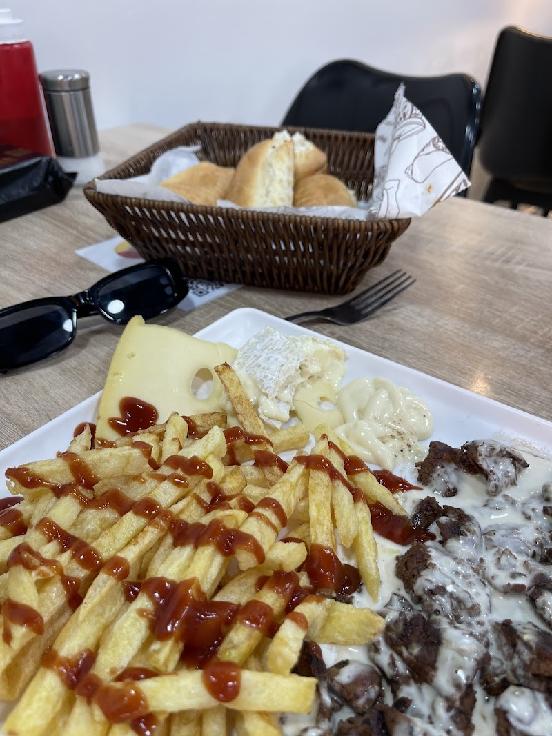 Snack time fast food