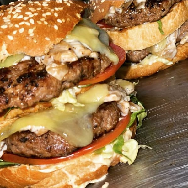 Chi's Burger